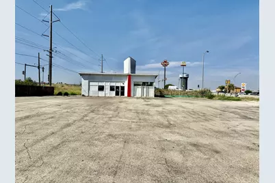 1350 May Road, Peru, IL 61354 - Photo 1