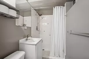 1811 Laurel Ave, Evanston, IL 60201 - Photo 22