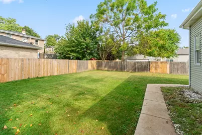1038 Indiana Avenue, Waukegan, IL 60085 - Photo 18