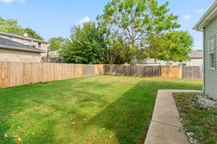 1038 Indiana Ave, Waukegan, IL 60085 - Photo 18