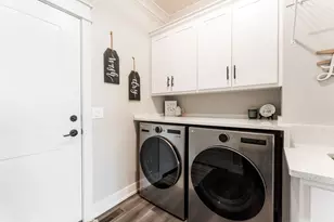 24 Kloe Ln, Sycamore, IL 60178 - Photo 54