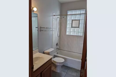 7322 N Claremont Avenue #2E, Chicago, IL 60645 - Photo 12