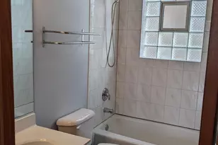 7322 N Claremont Ave, Chicago, IL 60645 - Photo 12