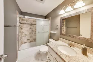 4170 Cove Ln, Glenview, IL 60025 - Photo 16