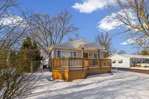 1105 S Kinch St, Urbana, IL 61802 - Photo 2