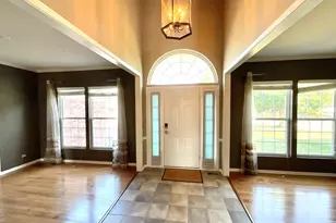 149 Lilac St, Bolingbrook, IL 60490 - Photo 2