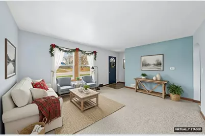 415 W Center Street, Sandwich, IL 60548 - Photo 2