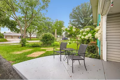 5904 Elm Street, Lisle, IL 60532 - Photo 4