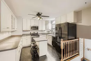 5904 Elm St, Lisle, IL 60532 - Photo 8