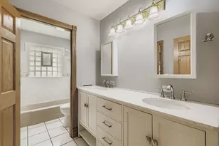 5904 Elm St, Lisle, IL 60532 - Photo 14