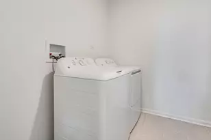 1886 Fulton St, Woodridge, IL 60517 - Photo 30