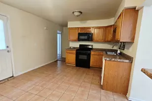 240 Tampa St, Park Forest, IL 60466 - Photo 8