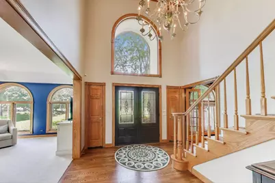 6 Steeplechase Drive, Hawthorn Woods, IL 60047 - Photo 2