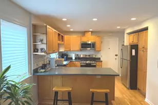 556 N Barton Ave, Evanston, IL 60202 - Photo 6