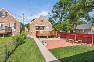 18101 Wildwood Ave, Lansing, IL 60438 - Photo 22