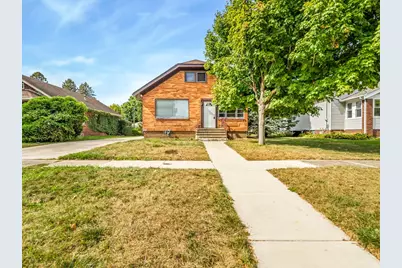 422 N Rockford Avenue, Rockford, IL 61107 - Photo 2