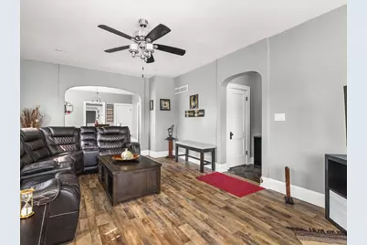 422 N Rockford Avenue, Rockford, IL 61107 - Photo 8