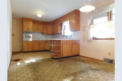 710 Sherwood Drive, Quincy, IL 62305 - Photo 8