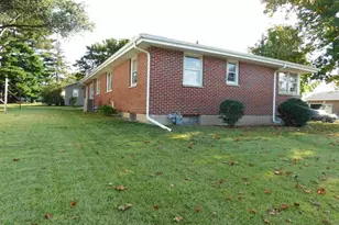 710 Sherwood Dr, Quincy, IL 62305 - Photo 4