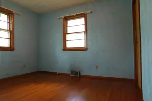 710 Sherwood Dr, Quincy, IL 62305 - Photo 12