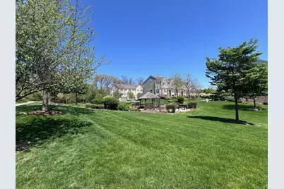 56 Veneto Court, Streamwood, IL 60107 - Photo 2