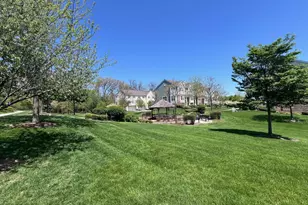 56 Veneto Ct, Streamwood, IL 60107 - Photo 2