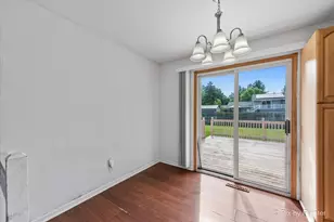 5011 Sandburg Dr, McHenry, IL 60050 - Photo 10