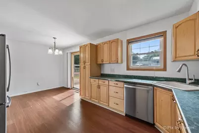 5011 Sandburg Drive, McHenry, IL 60050 - Photo 8