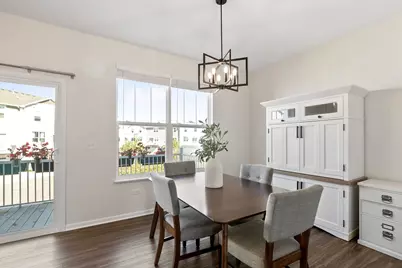 2732 Fieldcrest Drive, Mundelein, IL 60060 - Photo 10