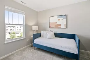 2732 Fieldcrest Dr, Mundelein, IL 60060 - Photo 22