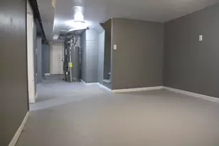 8207 S Marquette Ave, Chicago, IL 60617 - Photo 16