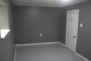 8207 S Marquette Ave, Chicago, IL 60617 - Photo 12