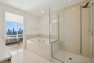 340 E Randolph St, Chicago, IL 60601 - Photo 14