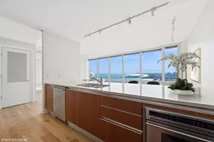 340 E Randolph St, Chicago, IL 60601 - Photo 6