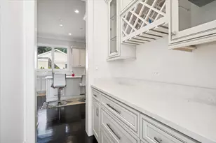 4900 Morse Ave, Skokie, IL 60077 - Photo 8