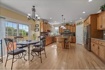 7N919 Cloverfield Road, Saint Charles, IL 60175 - Photo 10