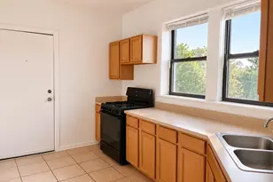 1731 W North Shore Ave, Chicago, IL 60626 - Photo 4