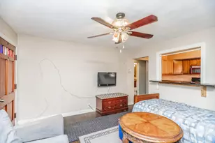 2202 E Washington St, Joliet, IL 60433 - Photo 8