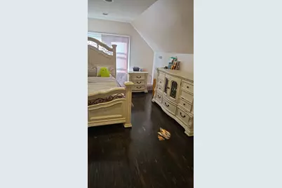 8434 S Yates Boulevard, Chicago, IL 60617 - Photo 10