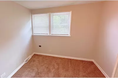 2612 W 89th Place, Evergreen Park, IL 60805 - Photo 8