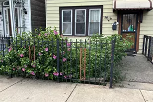 9036 S Houston Ave, Chicago, IL 60617 - Photo 8