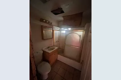 9036 S Houston Avenue, Chicago, IL 60617 - Photo 4