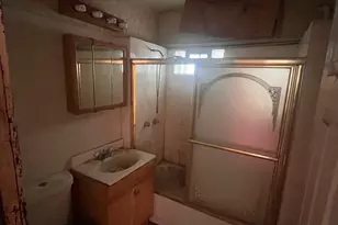 9036 S Houston Ave, Chicago, IL 60617 - Photo 4