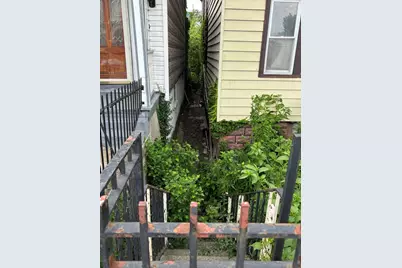 9036 S Houston Avenue, Chicago, IL 60617 - Photo 10