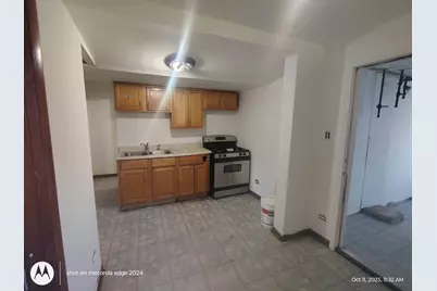9542 S Avenue M, Chicago, IL 60617 - Photo 10