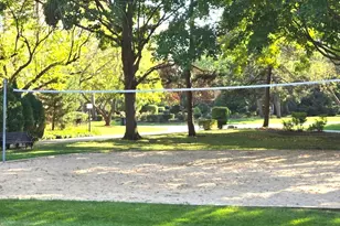 1117 S Old Wilke Rd, Arlington Heights, IL 60005 - Photo 8