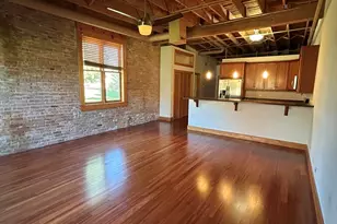 266 Hutchins Ct, Woodstock, IL 60098 - Photo 2