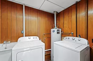 1607 Chevy Chase Dr, Champaign, IL 61821 - Photo 16