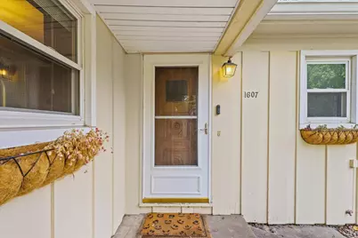 1607 Chevy Chase Drive, Champaign, IL 61821 - Photo 6