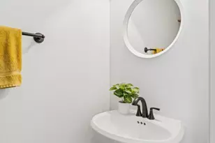 1066 W Fry St, Chicago, IL 60642 - Photo 14